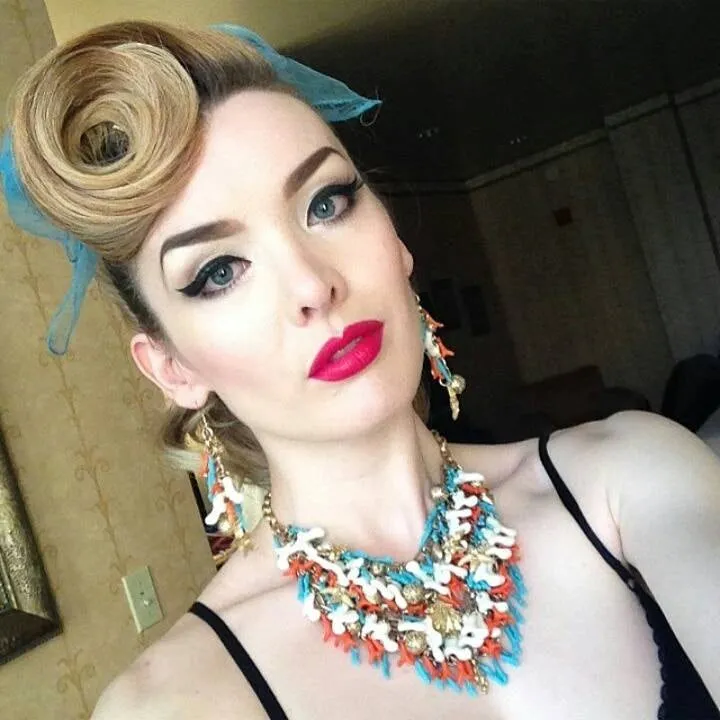 Coral Necklace Vintage Style Summer