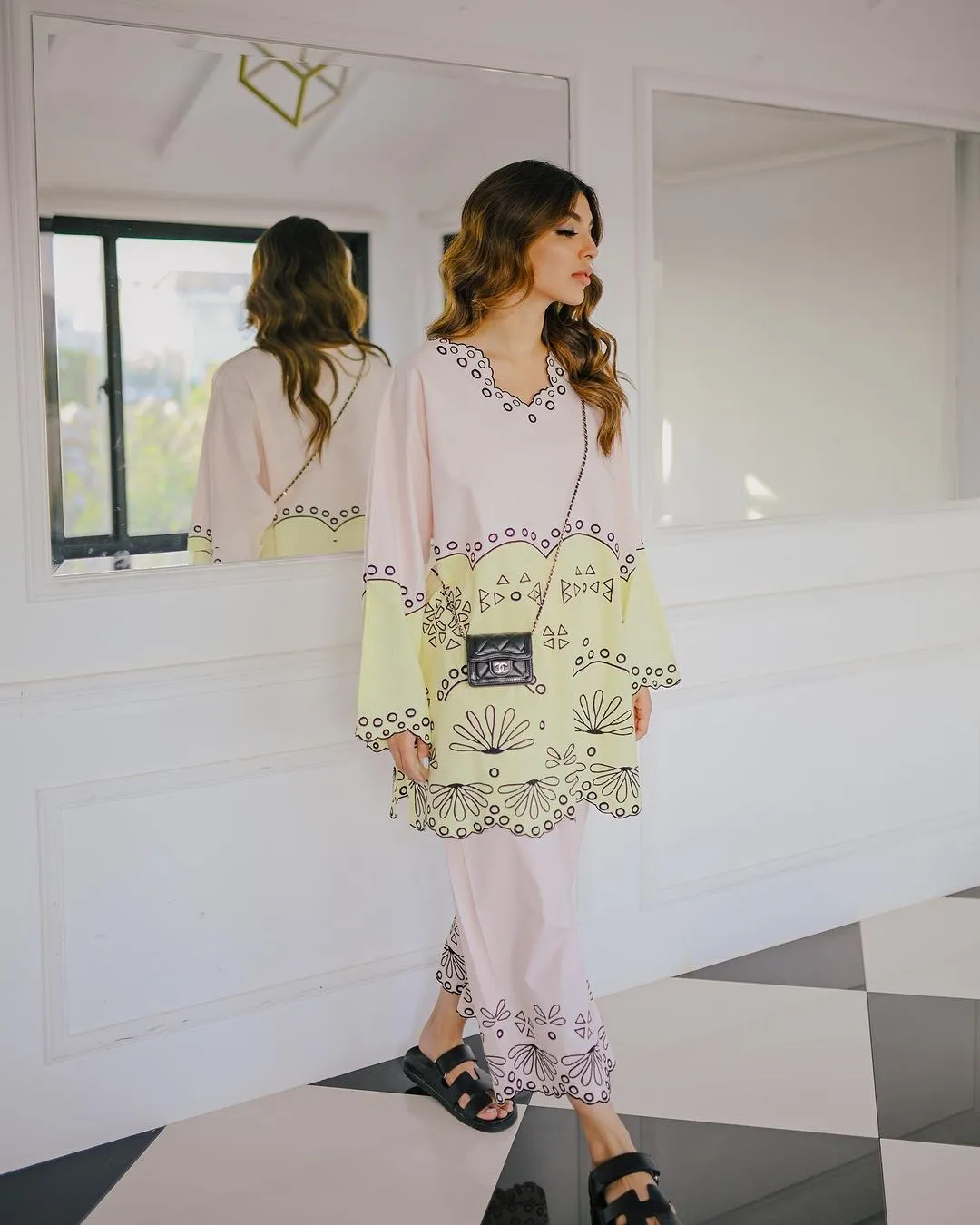 Luxury Linens Ii '23 - Candy